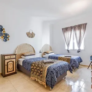 Apartment Pure&brave Muy Centrico 2 Minutos Playa Y Servicios Andando, Playa Blanca (Lanzarote)